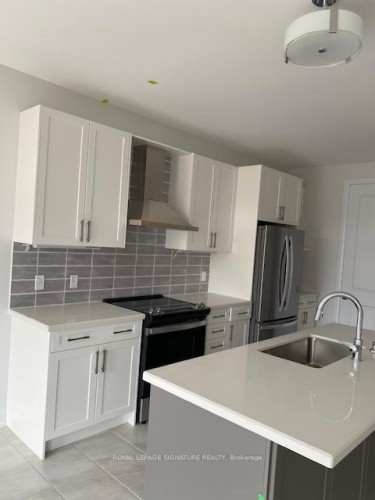 24 Periwinkle Road, Springwater, ON 