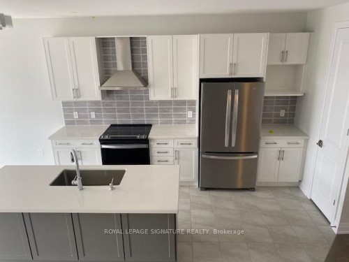 24 Periwinkle Road, Springwater, ON 