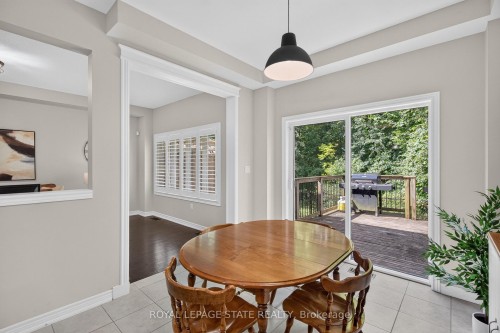 82 Maplevale Drive, Hamilton, ON - Indoor Photo Showing Dining Room
