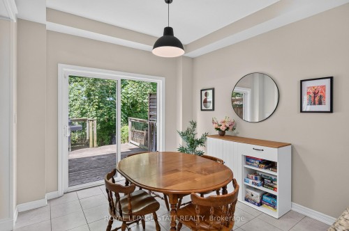 82 Maplevale Drive, Hamilton, ON - Indoor Photo Showing Dining Room