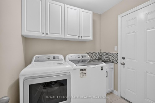 82 Maplevale Drive, Hamilton, ON - Indoor Photo Showing Laundry Room