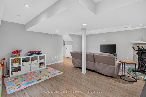 82 Maplevale Drive, Hamilton, ON - Indoor