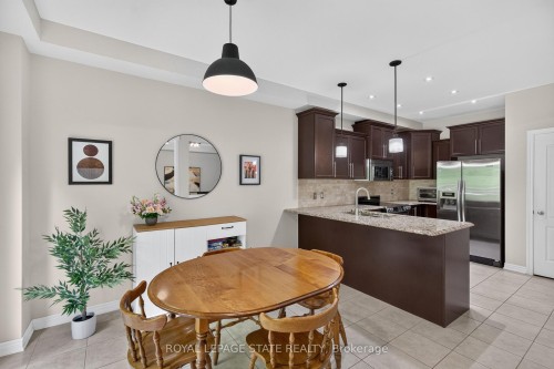 82 Maplevale Drive, Hamilton, ON - Indoor