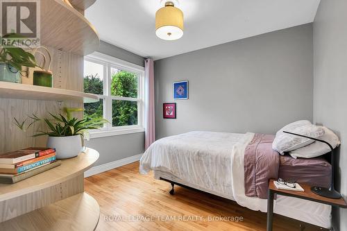 1248 Summerville Avenue, Ottawa, ON - Indoor Photo Showing Bedroom