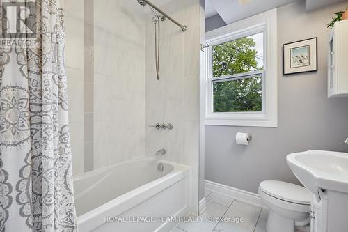 1248 Summerville Avenue, Ottawa, ON - Indoor Photo Showing Bathroom