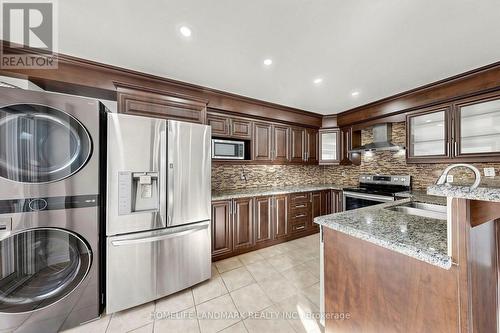 199 Purcell Crescent, Vaughan, ON - Indoor Photo Showing Kitchen With Double Sink