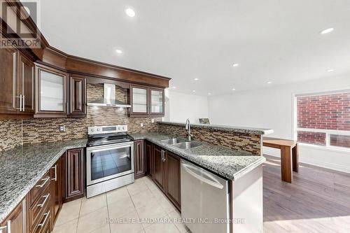 199 Purcell Crescent, Vaughan, ON - Indoor Photo Showing Kitchen With Stainless Steel Kitchen With Double Sink With Upgraded Kitchen