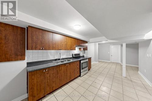 199 Purcell Crescent, Vaughan, ON - Indoor Photo Showing Kitchen With Double Sink