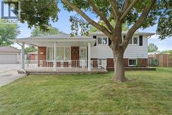 5400 LYNDON COURT Windsor, ON N8T 1N8