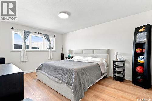 902 Bentley Manor, Saskatoon, SK - Indoor Photo Showing Bedroom