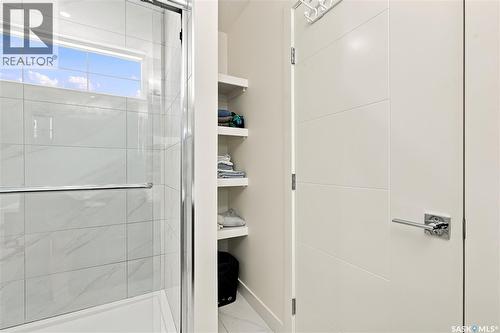 902 Bentley Manor, Saskatoon, SK - Indoor Photo Showing Bathroom