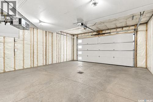 902 Bentley Manor, Saskatoon, SK - Indoor Photo Showing Garage