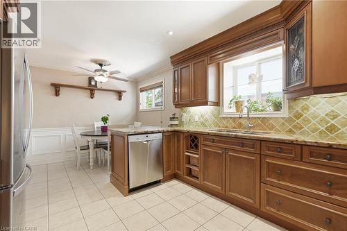 3 Mitchell Avenue, Hamilton, ON - Indoor Photo Showing Kitchen