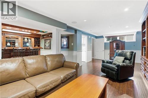 3 Mitchell Avenue, Hamilton, ON - Indoor Photo Showing Living Room