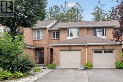 28 COHEN AVENUE  Ottawa, ON K2L 4E9