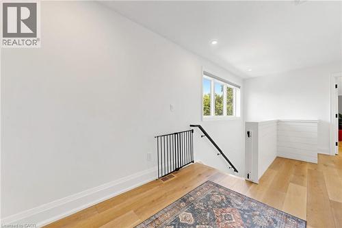 386 Cosburn Crescent, Burlington, ON - Indoor Photo Showing Other Room