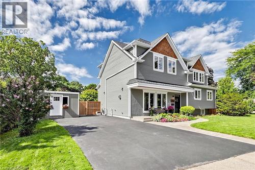 386 Cosburn Crescent, Burlington, ON - Outdoor With Facade
