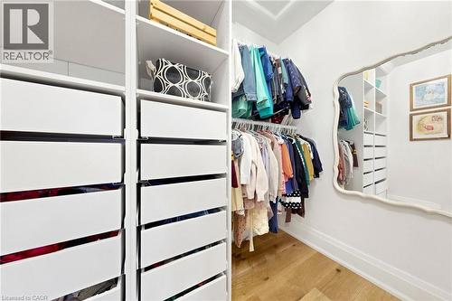 386 Cosburn Crescent, Burlington, ON - Indoor With Storage