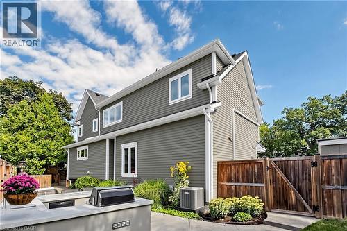 386 Cosburn Crescent, Burlington, ON - Outdoor