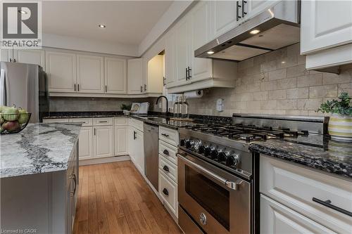 892 North Shore Boulevard W, Burlington, ON - Indoor Photo Showing Kitchen With Upgraded Kitchen