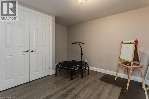 892 North Shore Boulevard W, Burlington, ON - Indoor