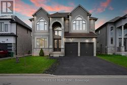 7 RIESLING COURT  Hamilton, ON L8G 0B4