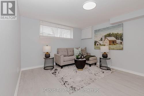 28 Hoffman Street, Kitchener, ON - Indoor Photo Showing Other Room