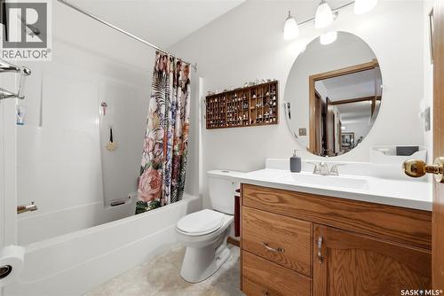 3309 Brookshire Lane, Regina, SK - Indoor Photo Showing Bathroom