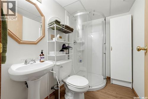3309 Brookshire Lane, Regina, SK - Indoor Photo Showing Bathroom