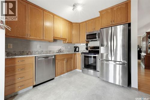 3309 Brookshire Lane, Regina, SK - Indoor Photo Showing Kitchen