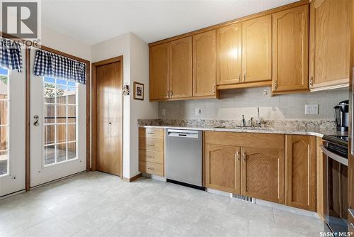 3309 Brookshire Lane, Regina, SK - Indoor Photo Showing Kitchen