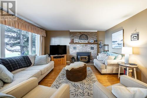 267 Pointe Louise Dr, Sault Ste. Marie, ON - Indoor Photo Showing Living Room With Fireplace