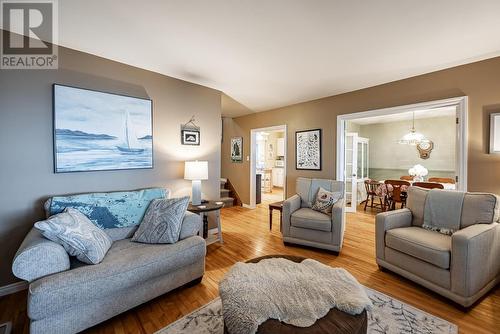 267 Pointe Louise Dr, Sault Ste. Marie, ON - Indoor Photo Showing Living Room