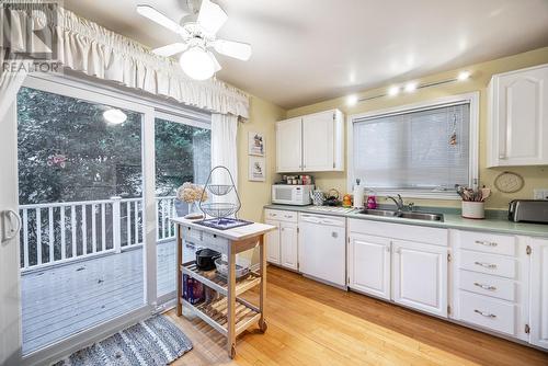 267 Pointe Louise Dr, Sault Ste. Marie, ON - Indoor Photo Showing Kitchen With Double Sink