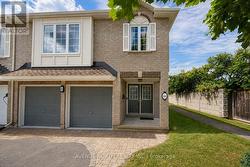 141 GLADEVIEW PRIVATE Ottawa, ON K1T 4C4