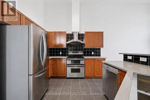 141 Gladeview Private, Ottawa, ON - Indoor Photo Showing Kitchen With Stainless Steel Kitchen