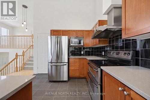 141 Gladeview Private, Ottawa, ON - Indoor Photo Showing Kitchen