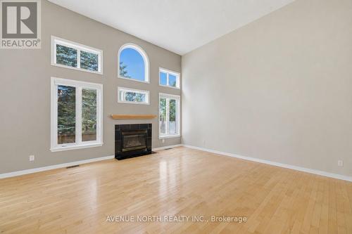 141 Gladeview Private, Ottawa, ON - Indoor With Fireplace