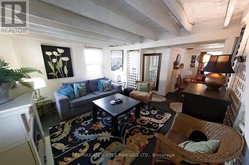 521 Burton Avenue, Cornwall, ON - Indoor Photo Showing Living Room