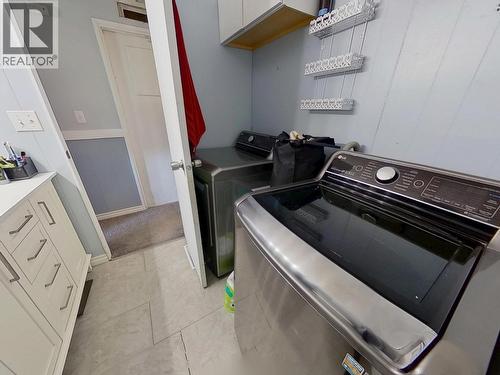 1075 Falcon Road, Quesnel, BC - Indoor Photo Showing Laundry Room