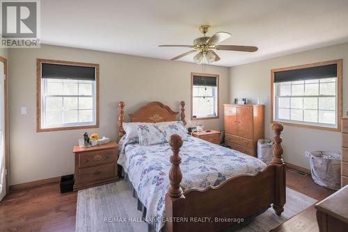 1738 8Th Line, Selwyn, ON - Indoor Photo Showing Bedroom