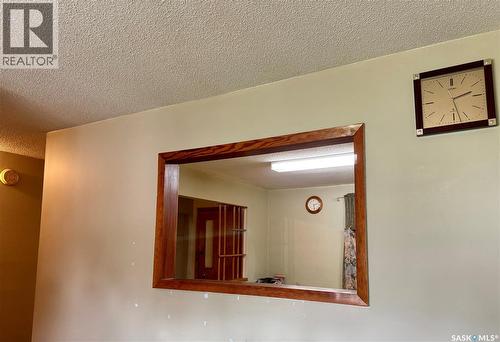 260 Angus Street, Regina, SK - Indoor