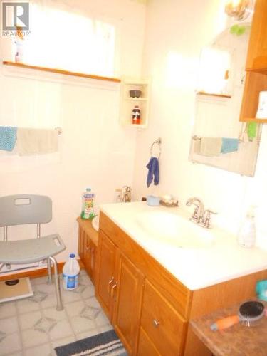 352 Main Street, Springdale, NL - Indoor Photo Showing Bathroom
