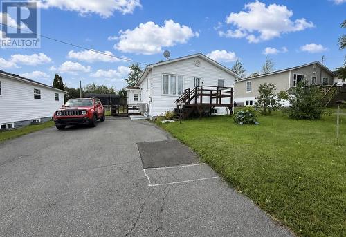 5 Brook's Avenue  Grand Falls-Windsor, NL A2B 1E1