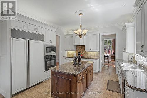 102 DUNCAN ROAD  Richmond Hill, ON L4C 6J7