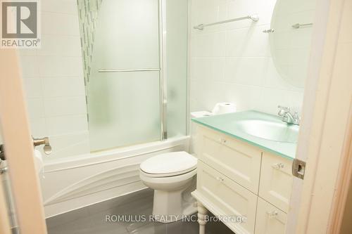 280 King Andrew Drive, Mississauga, ON - Indoor Photo Showing Bathroom