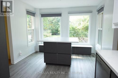 280 King Andrew Drive, Mississauga, ON - Indoor