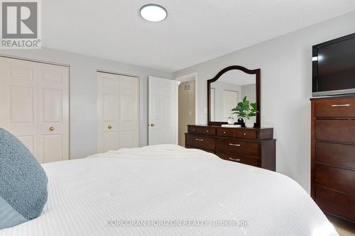 913 Copper Leaf Crescent, Kitchener, ON - Indoor Photo Showing Bedroom