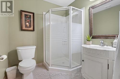 913 Copper Leaf Crescent, Kitchener, ON - Indoor Photo Showing Bathroom