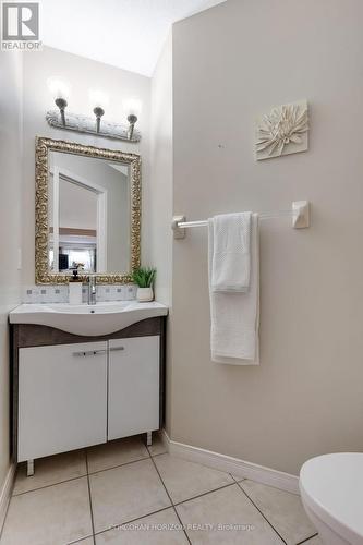 913 Copper Leaf Crescent, Kitchener, ON - Indoor Photo Showing Bathroom